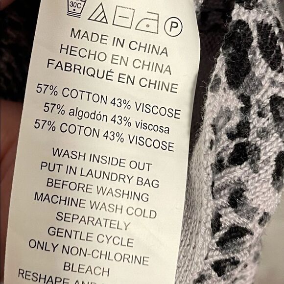 Michael Kors Pullover V Neck Sweater Snakeprint - Picture 9 of 10